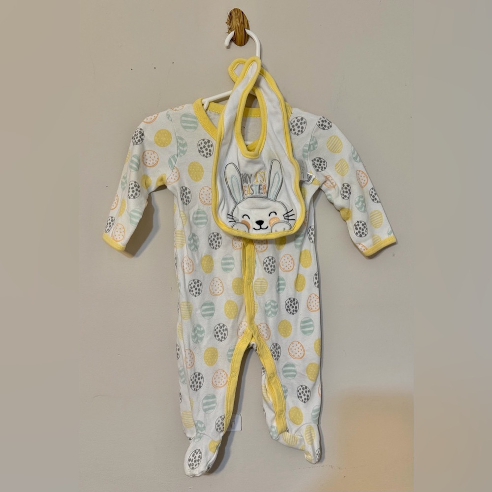 Koala Kids |My 1st Easter Footie Pajama & Bib Set | Size 6-9 Months